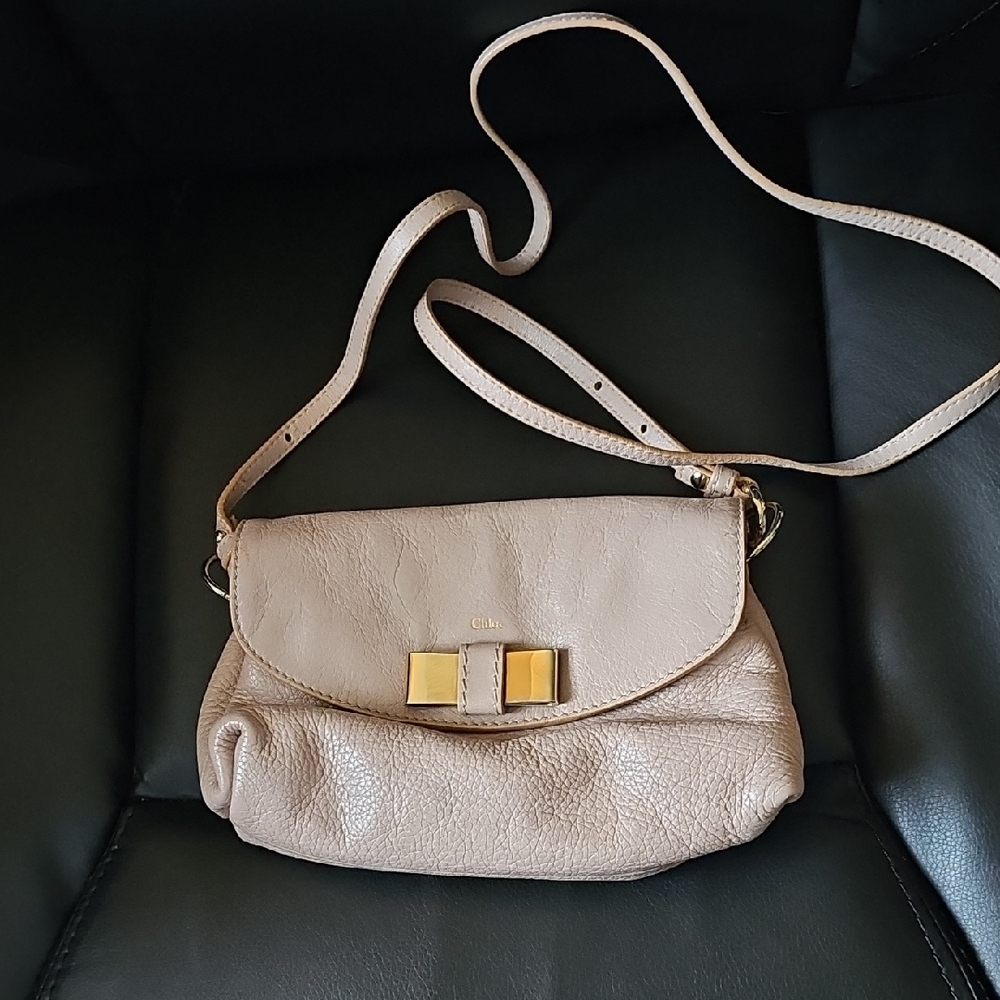 Chloe Elegant Taupe Leather Crossbody Bag